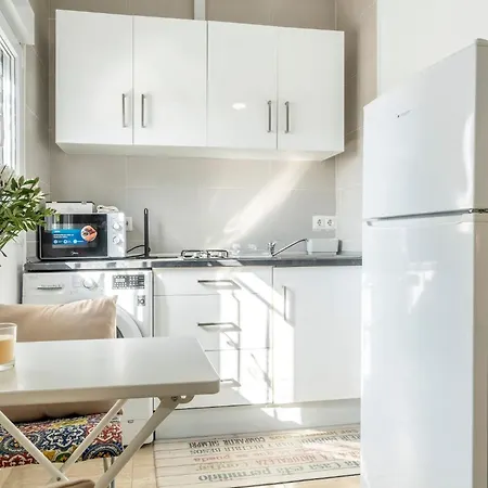 Beachfront Studio, El Palo - Tcm Apartment Malaga